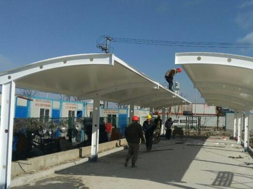 膜結(jié)構(gòu)停車篷